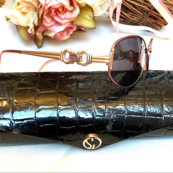 Authentic Saint John Sunglasses main image 4
